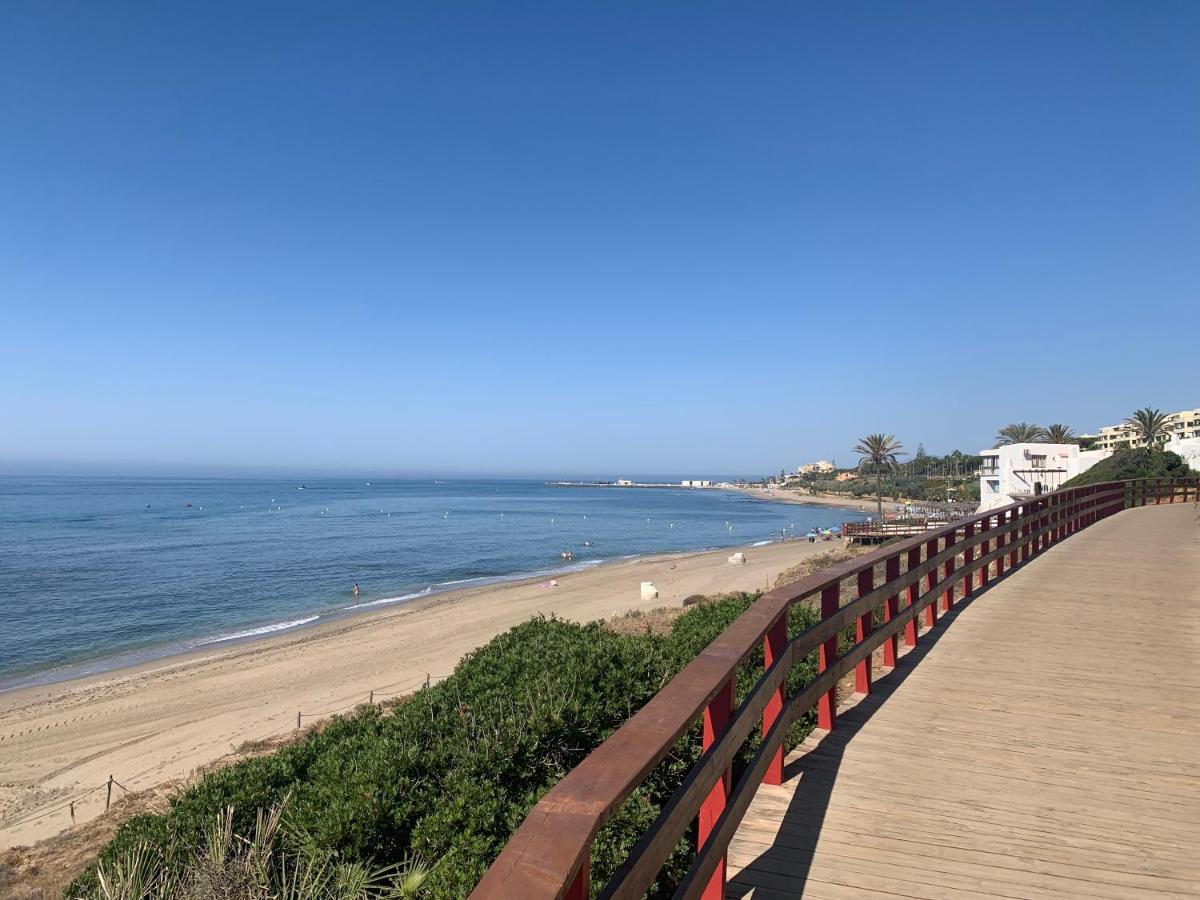 Lovely Beachfront Apartment In Calahonda Ситио-де-Калаонда Экстерьер фото