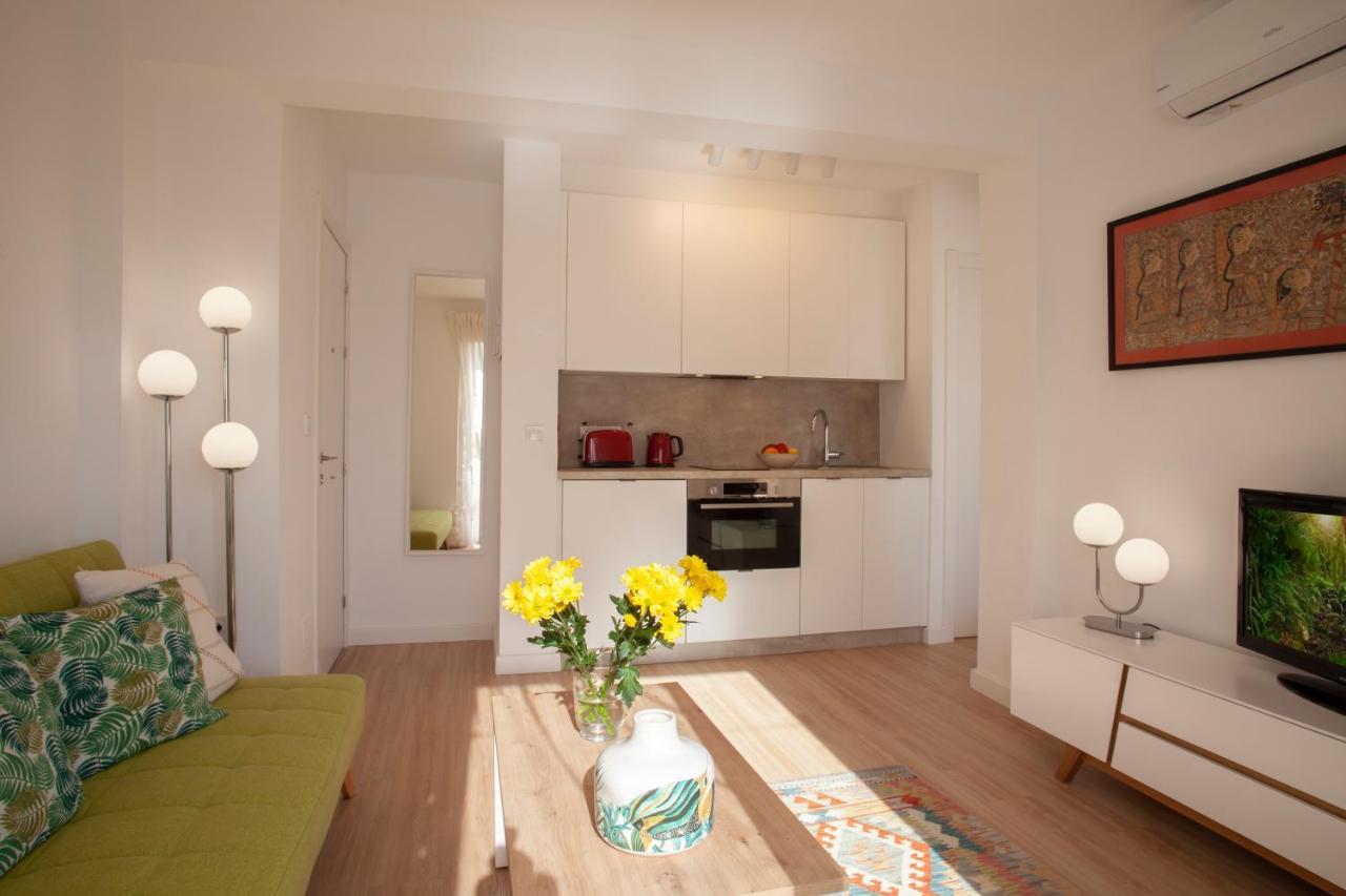 Lovely Beachfront Apartment In Calahonda Ситио-де-Калаонда Экстерьер фото