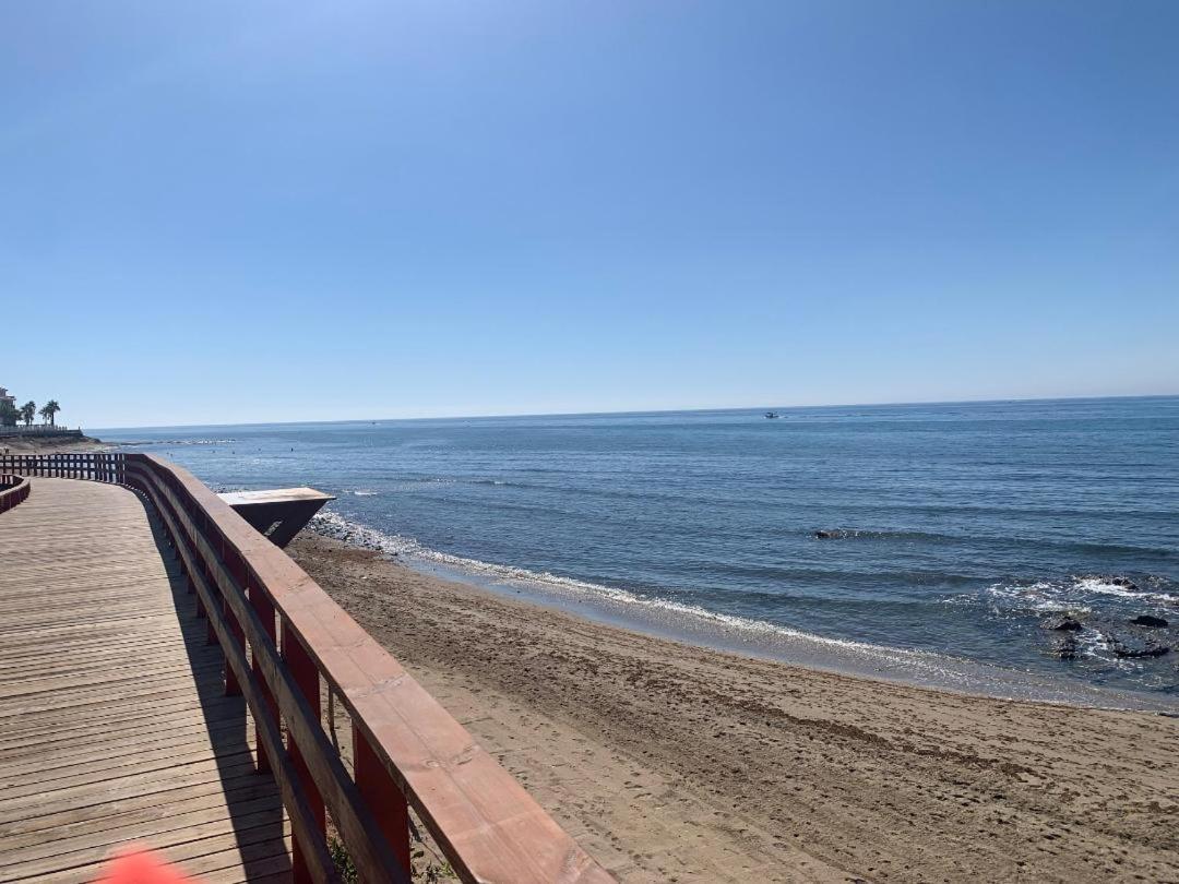 Lovely Beachfront Apartment In Calahonda Ситио-де-Калаонда Экстерьер фото
